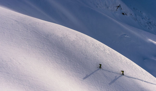 corvus-snowboarding-whistler-spearhead traverse